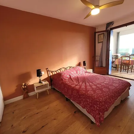 Appartement T3 Vue Sur Mer, Renové à Neuf, 4 à 6 Pers,65 M2-500 M De La
